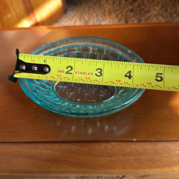 Blue glass bunny vintage box teal blue Easter spring antique cut pressed glass - Picture 11 of 15